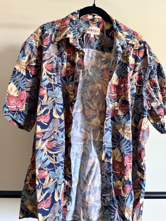 Other - Men's Tropical Floral Button-Up Shirt in Navy, Red & Tan